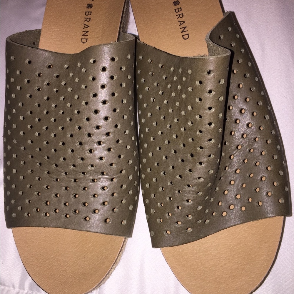 Lucky Brand slides - leather upper